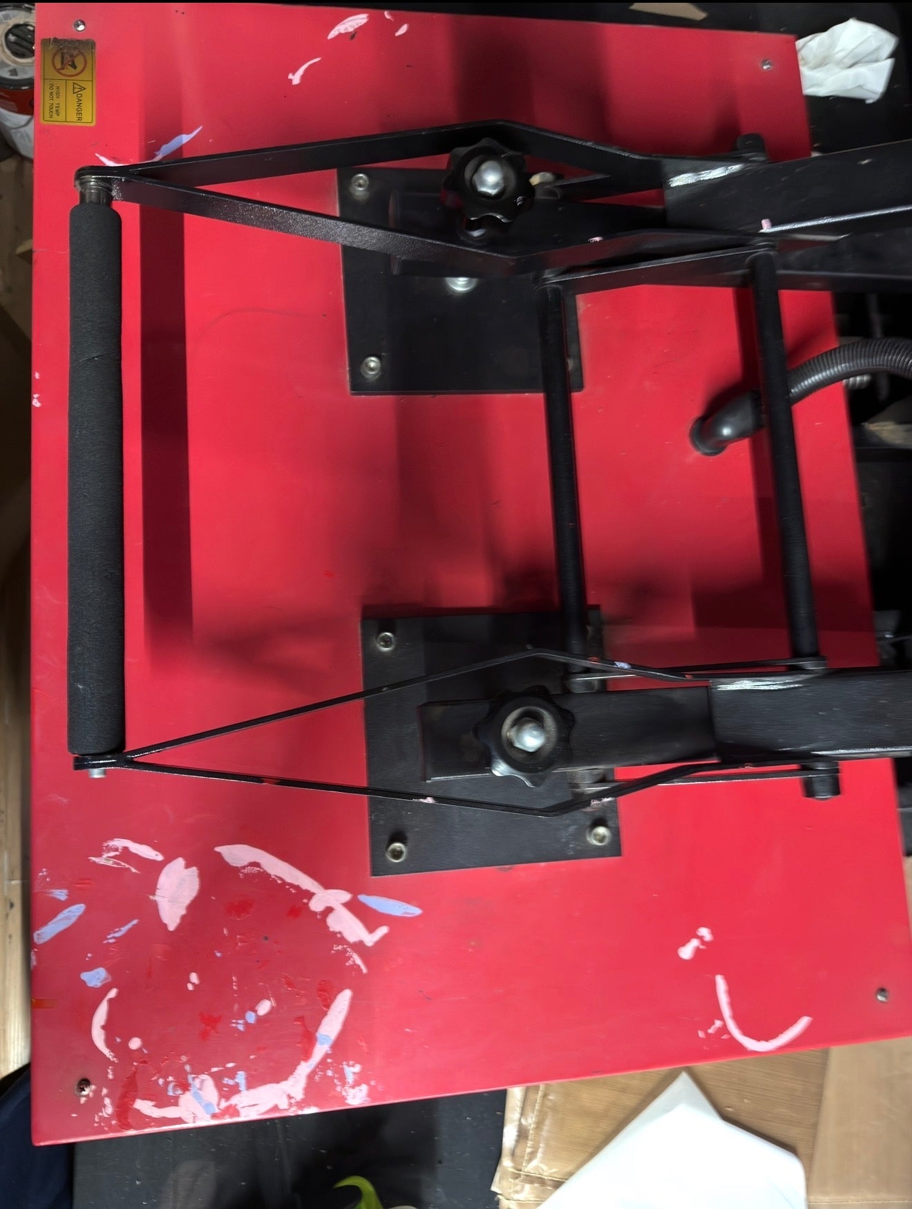 USED!!! 24” x 31” inch Large  Format Manual Heat Press Machine 110V (YOU WILL NEED TO HIRE AN ELECTRICIAN) WORKS WELL! JUST DON’T NEED IT!!! IT WILL NEED A DEDICATED LINE!!! AVAILABLE FOR PICKUP! CAN TEST BUT WILL TAKE20-30 min to heat due to the size! We Sub’N